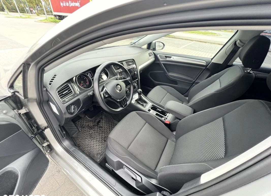 Volkswagen Golf cena 53900 przebieg: 53100, rok produkcji 2019 z Radom małe 92